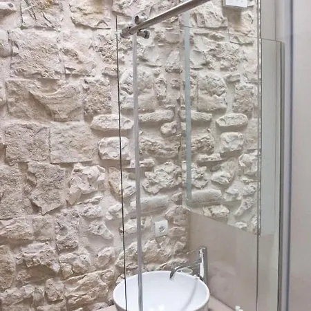 Alojamento de Acomodação e Pequeno-almoço Moma Mare 4*