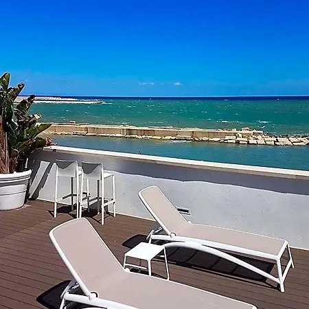Moma Mare Oda ve Kahvaltı 4*