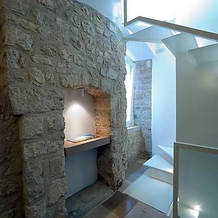 Oda ve Kahvaltı Moma Mare 4*